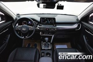 Kia Seltos Бензин 1.6 Turbo 2WD 2022 года из Южной Кореи