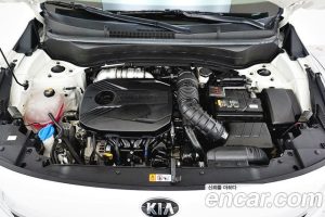Kia Seltos Бензин 1.6 Turbo 2WD 2022 года из Южной Кореи