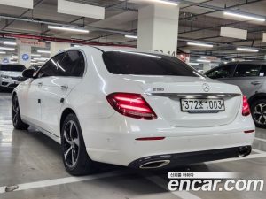 Mercedes-Benz E-Class E250 Avantgarde 2020 года из Южной Кореи