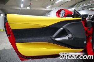 Ferrari 812 6.5 V12 2021 года из Южной Кореи