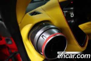 Ferrari 812 6.5 V12 2021 года из Южной Кореи