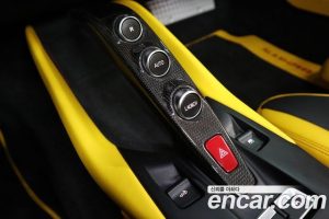 Ferrari 812 6.5 V12 2021 года из Южной Кореи