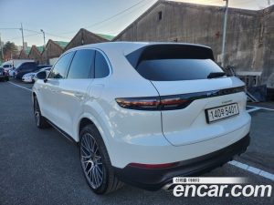 Porsche Cayenne 3.0 E-하이브리드 2020 года из Южной Кореи
