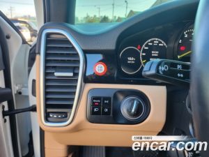 Porsche Cayenne 3.0 E-하이브리드 2020 года из Южной Кореи