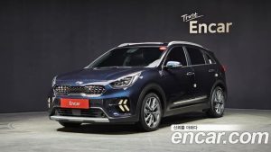 Kia Niro 1.6 HEV 2020 года из Южной Кореи