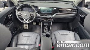Kia Niro 1.6 HEV 2020 года из Южной Кореи