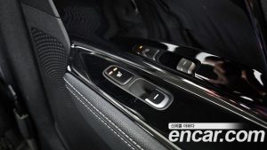 Kia Niro 1.6 HEV 2020 года из Южной Кореи