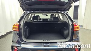 Kia Niro 1.6 HEV 2020 года из Южной Кореи