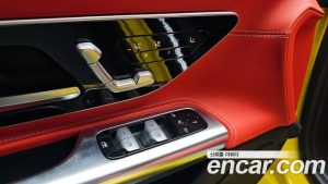Mercedes-Benz SL-Class AMG SL63 4MATIC+ 2023 года из Южной Кореи