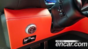 Mercedes-Benz SL-Class AMG SL63 4MATIC+ 2023 года из Южной Кореи