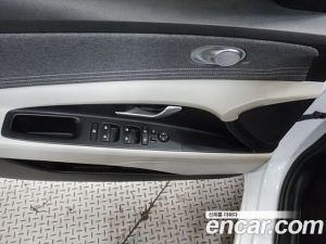 Hyundai AVANTE 1.6 2021 года из Южной Кореи