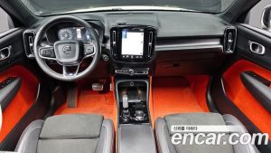 Volvo XC40 T4 R-디자인 2020 года из Южной Кореи