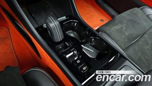 Volvo XC40 T4 R-디자인 2020 года из Южной Кореи