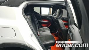 Volvo XC40 T4 R-디자인 2020 года из Южной Кореи