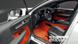 Volvo XC40 T4 R-디자인 2020 года из Южной Кореи
