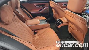 Mercedes-Benz S-Class S400 d 4MATIC 2023 года из Южной Кореи