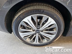 Kia K8 Signature 2023 года из Южной Кореи