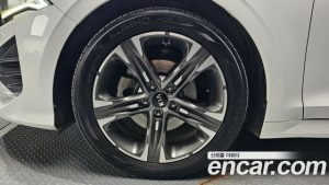 Kia K5 2.0 2021 года из Южной Кореи