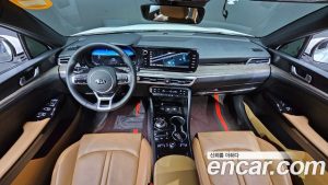 Kia K5 2.0 2021 года из Южной Кореи