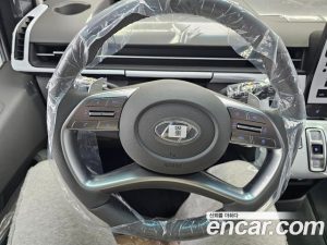 Hyundai Staria 4WD Lounge 7-Seater 2024 года из Южной Кореи