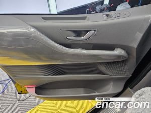 Hyundai Staria 4WD Lounge 7-Seater 2024 года из Южной Кореи