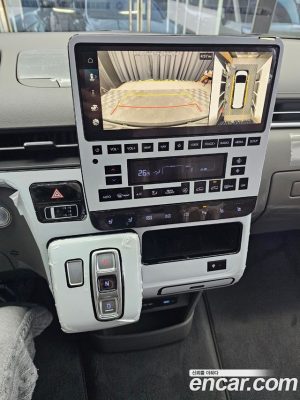 Hyundai Staria 4WD Lounge 7-Seater 2024 года из Южной Кореи