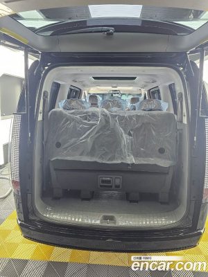 Hyundai Staria 4WD Lounge 7-Seater 2024 года из Южной Кореи