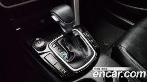 Kia Seltos Бензин 1.6 Turbo 2WD 2020 года из Южной Кореи