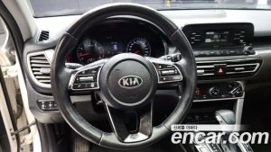 Kia Seltos Бензин 1.6 Turbo 2WD 2020 года из Южной Кореи