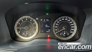 Hyundai Venue 1.6 Flux 2020 года из Южной Кореи