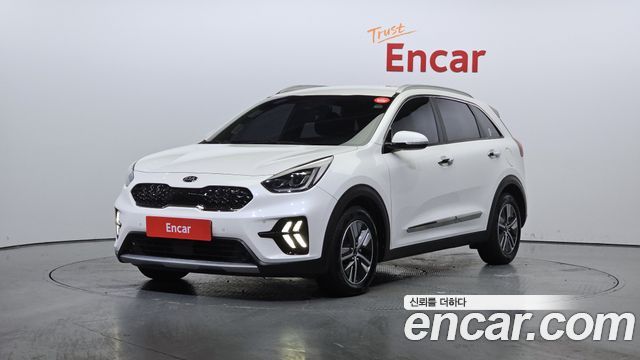 Kia Niro 1.6 HEV 2020 года из Кореи