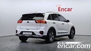 Kia Niro 1.6 HEV 2020 года из Южной Кореи