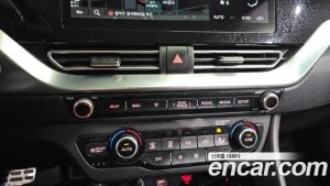 Kia Niro 1.6 HEV 2020 года из Южной Кореи