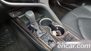 Toyota Camry 2.5 XLE HYBRID 2021 года из Южной Кореи