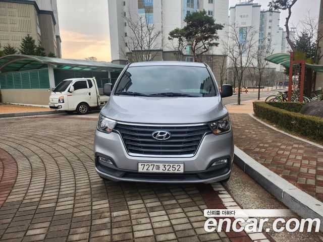 Hyundai Starex Wagon 12-Seater 2019 года из Кореи