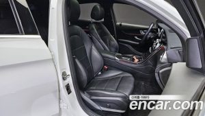Mercedes-Benz GLC-Class GLC300 4MATIC Coupe 2020 года из Южной Кореи