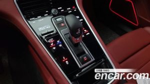 Porsche Panamera 4.0 GTS 2023 года из Южной Кореи