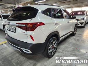Kia Seltos Бензин 1.6 Turbo 2WD 2020 года из Южной Кореи