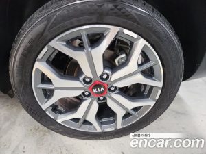 Kia Seltos Бензин 1.6 Turbo 2WD 2020 года из Южной Кореи