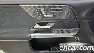 Mercedes-Benz GLB-Class GLB250 4MATIC 2021 года из Южной Кореи