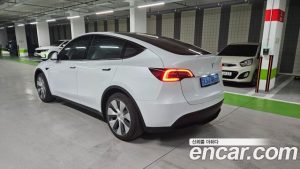 Tesla Model Y RWD 2023 года из Южной Кореи