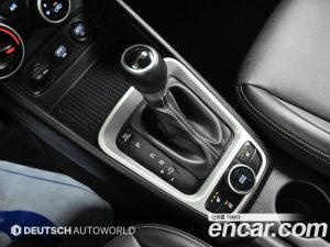Hyundai Venue 1.6 Smart 2020 года из Южной Кореи