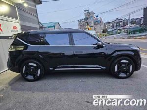 Kia EV9 Earth 4WD 2023 года из Южной Кореи
