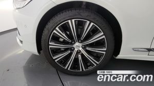 Volvo S90 B5 ULTIMATE Bright 2023 года из Южной Кореи