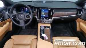 Volvo S90 B5 ULTIMATE Bright 2023 года из Южной Кореи
