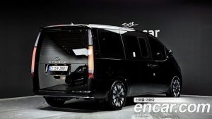 Hyundai Staria 4WD Lounge 7-Seater 2024 года из Южной Кореи