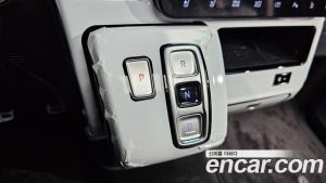 Hyundai Staria 4WD Lounge 7-Seater 2024 года из Южной Кореи