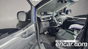 Hyundai Staria 4WD Lounge 7-Seater 2024 года из Южной Кореи