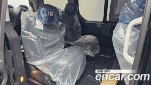 Hyundai Staria 4WD Lounge 7-Seater 2024 года из Южной Кореи