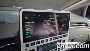 Hyundai Staria 4WD Lounge 7-Seater 2024 года из Южной Кореи